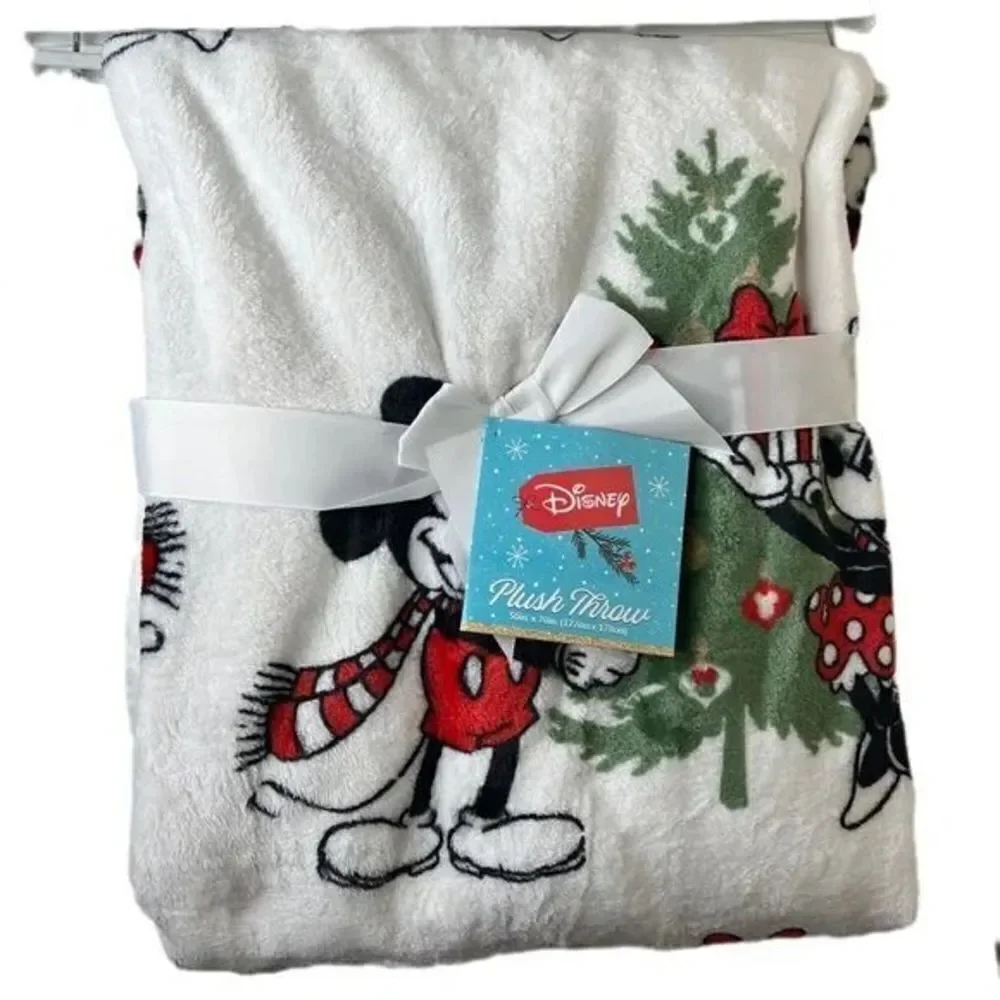 NWT Disney Christmas Mickey & Minnie Mouse 70”x50” Christmas Plush Throw Blanket